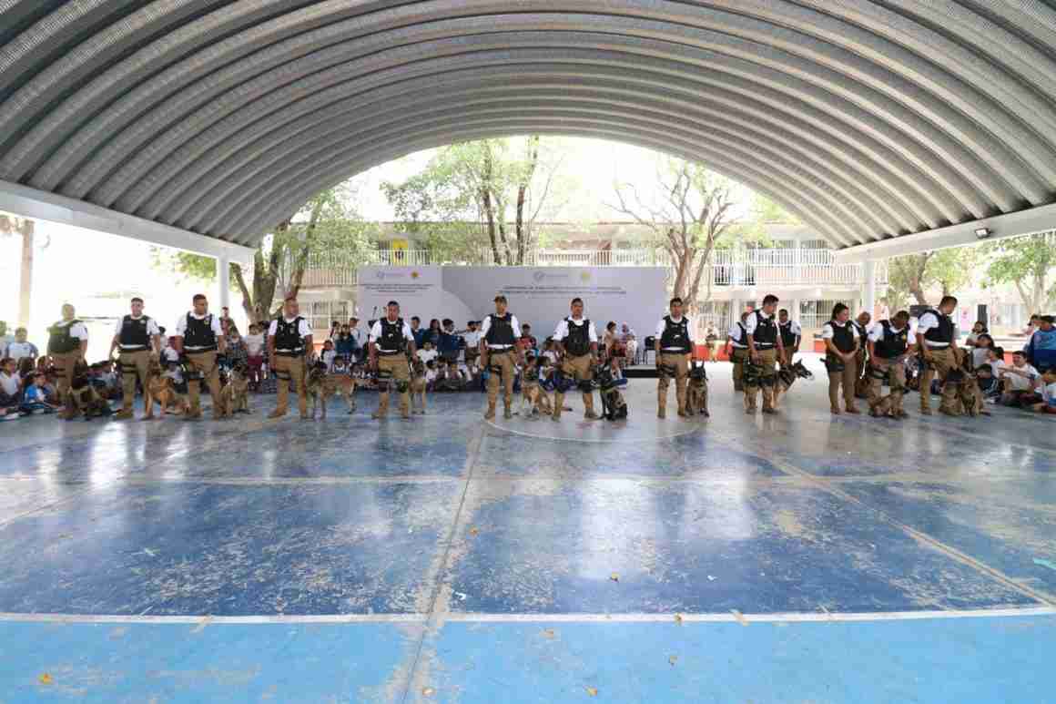 Se jubilan 8 elementos caninos del grupo K9 de la SSPM Querétaro 13 Querétaro