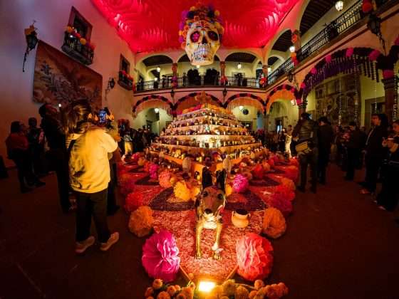 Inauguran altar de muertos "Dulces Recuerdos" en Palacio de la Corregidora 15 altar de muertos